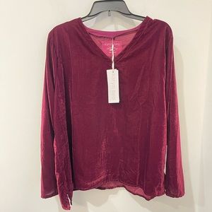 Karyn Seo NWT TOP Medium